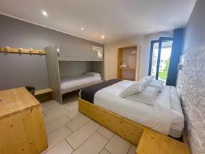 Postel nebo postele na pokoji v ubytování torquemada beach club + 92 fotografií