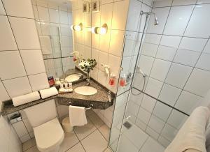 Ένα μπάνιο στο Hotel Santoni +26 φωτογραφίες