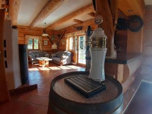 Posezení v ubytování Schönberghütte + 32 fotografií