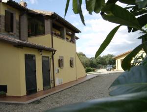 a building with windows on the side of it at La Quiete in Acquapendente