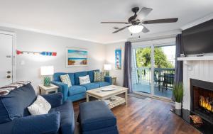 Posezení v ubytování Driftwood Villa 256 - Slo Drift