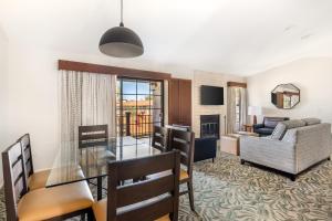 Posezení v ubytování Riviera Oaks Resort