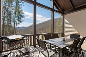 En generel udsigt til bjerge eller udsigt til bjerge taget fra feriehuset