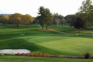 Γήπεδο γκολφ σε αυτό το διαμέρισμα ή στη γύρω περιοχή