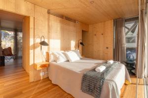 Ένα ή περισσότερα κρεβάτια σε δωμάτιο στο SLEEPBOAT Floating House