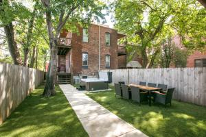 Gallery image of The Celestial House by StayLage in Saint Louis