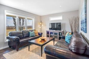 TV a/nebo společenská místnost v ubytování Single Level Vineyard Home | 6 PPL | Pet Friendly