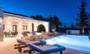 Bazén v ubytování Orientem Villa Beheizter Pool nebo v jeho okolí