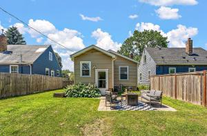 Aed väljaspool majutusasutust Dearly Beloved - Purple Prince Glam Pad Near MSP&MOA