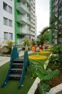 Ο χώρος παιχνιδιού για παιδιά στο Precioso apartamento