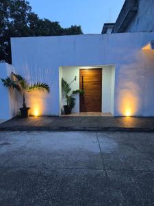 Το κτήριο όπου στεγάζεται  το ξενοδοχείο διαμερισμάτων