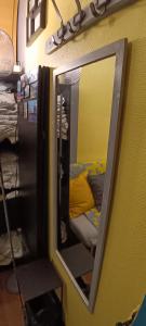 Palanda nebo palandy na pokoji v ubytování Bed in sharing room of 5 beds in sharing flat + 17 fotografií