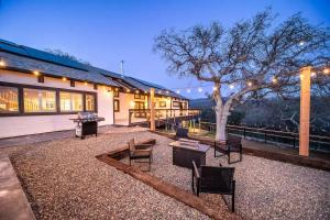 Το κτήριο όπου στεγάζεται  η παραθεριστική κατοικία