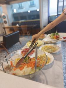 Đồ ăn tại/gần nhà khách +58 ảnh