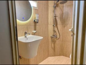 Ванная комната в استديو النورس 4 - بطراز البوهيمي بـ دخول ذاتي