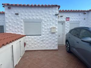 Το κτήριο όπου στεγάζεται  η παραθεριστική κατοικία