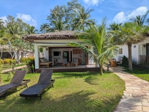 Zahrada ubytování Mint Lotus Resort - Koh Kood + 16 fotografií