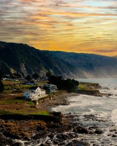 Foto dalla galleria di Black Sands Inn a Whitethorn