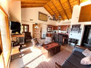 Χώρος καθιστικού στο Villa view Arachova