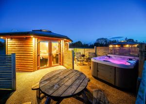 Φωτογραφία από το άλμπουμ του Green Meadows Park σε Garton