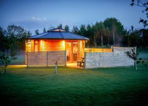 Το κτήριο όπου στεγάζεται  το παραθεριστικό πάρκο