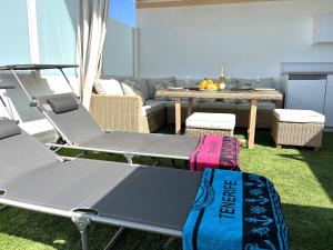 Khu vực ghế ngồi tại Ático Dio Vista tipo Dúplex con terraza soleada