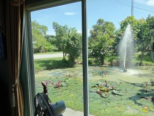 En have udenfor บ้านเพื่อนโฮมสเตย์ + 17 billeder