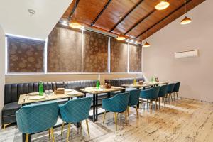 Χώρος καθιστικού στο Townhouse Vibhuti Khand Gomti Nagar Formerly Pratham Inn