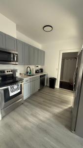 Fotografie z fotogalerie ubytování Nice apartment near EWR-NY, very central v destinaci Elizabeth