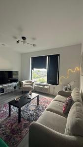 Fotografie z fotogalerie ubytování Nice apartment near EWR-NY, very central v destinaci Elizabeth