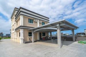 Budova, kde se vila nachází