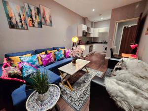 Kuchyň nebo kuchyňský kout v ubytování Cosy City Apartment in London - 5 Mins to Heathrow + 18 fotografií