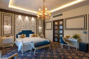 Postel nebo postele na pokoji v ubytování ESTHEREA RESORT & SPA Jaipur + 61 fotografií