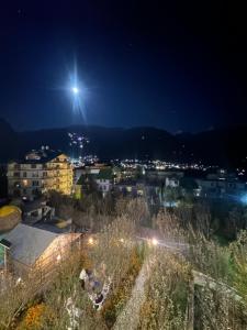 Naturlandskabet i nærheden af lejligheden + 57 billeder