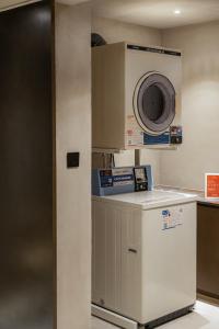 Kuchyň nebo kuchyňský kout v ubytování PAPO'A Labs + 266 fotografií