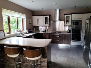 Φωτογραφία από το άλμπουμ του Stylish 4 bedroom house By The Sea σε Wexford +78 φωτογραφίες