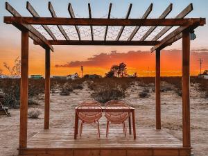 Fotografie z fotogalerie ubytování Romantic Stargazing Escape Starlight Sanctuary v destinaci Joshua Tree