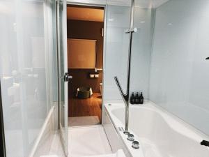 Ένα μπάνιο στο SENJA Dewata +15 φωτογραφίες