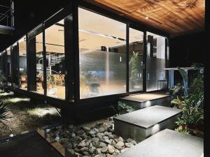 Κήπος έξω από το SENJA Dewata