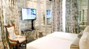 Μια τηλεόραση ή/και κέντρο ψυχαγωγίας στο Kamiseta Hotel