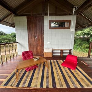 Rõdu või terrass majutusasutuses บ้านเหนือ - a home of neua +5 fotot