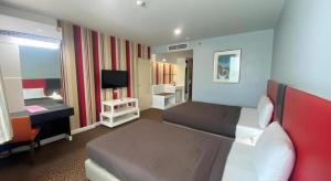 Μια τηλεόραση ή/και κέντρο ψυχαγωγίας στο Thamrongin Hotel