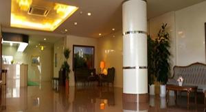 Vstupní hala nebo recepce v ubytování Isehara Green Palace Hotel