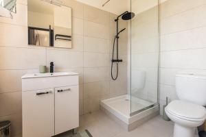 Ένα μπάνιο στο 972L1 - T4 new "Taïno" facing the sea