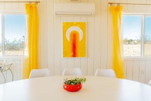 Fotografie z fotogalerie ubytování 5-Acres, Game Room, Views, Spa Starship Aurora v destinaci Yucca Valley