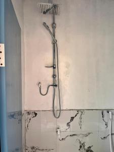 Ένα μπάνιο στο Ceylon Homies Ella +30 φωτογραφίες