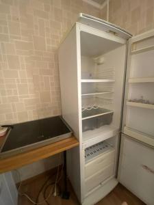 Η κουζίνα ή μικρή κουζίνα στο Хостел у Антоніни