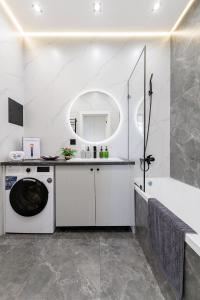 Et badeværelse på Inju Premium apartments + 17 billeder