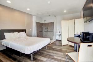 TV a/nebo společenská místnost v ubytování High Desert Inn