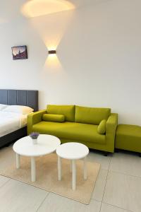 Χώρος καθιστικού στο Sunshine Home Bell Suite +6 φωτογραφίες